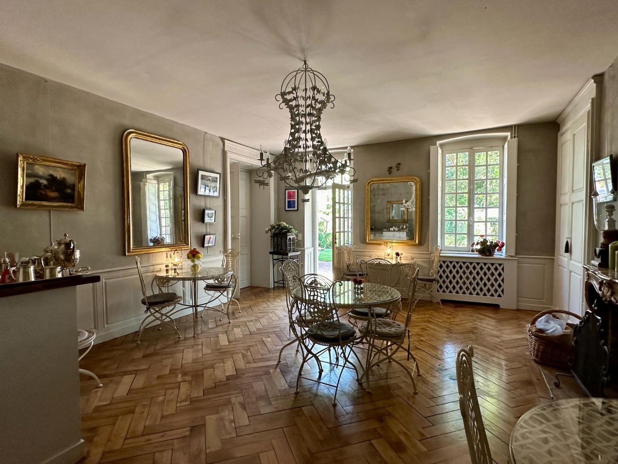 Cote Park Bed and Breakfast Givry  Buitenkant foto